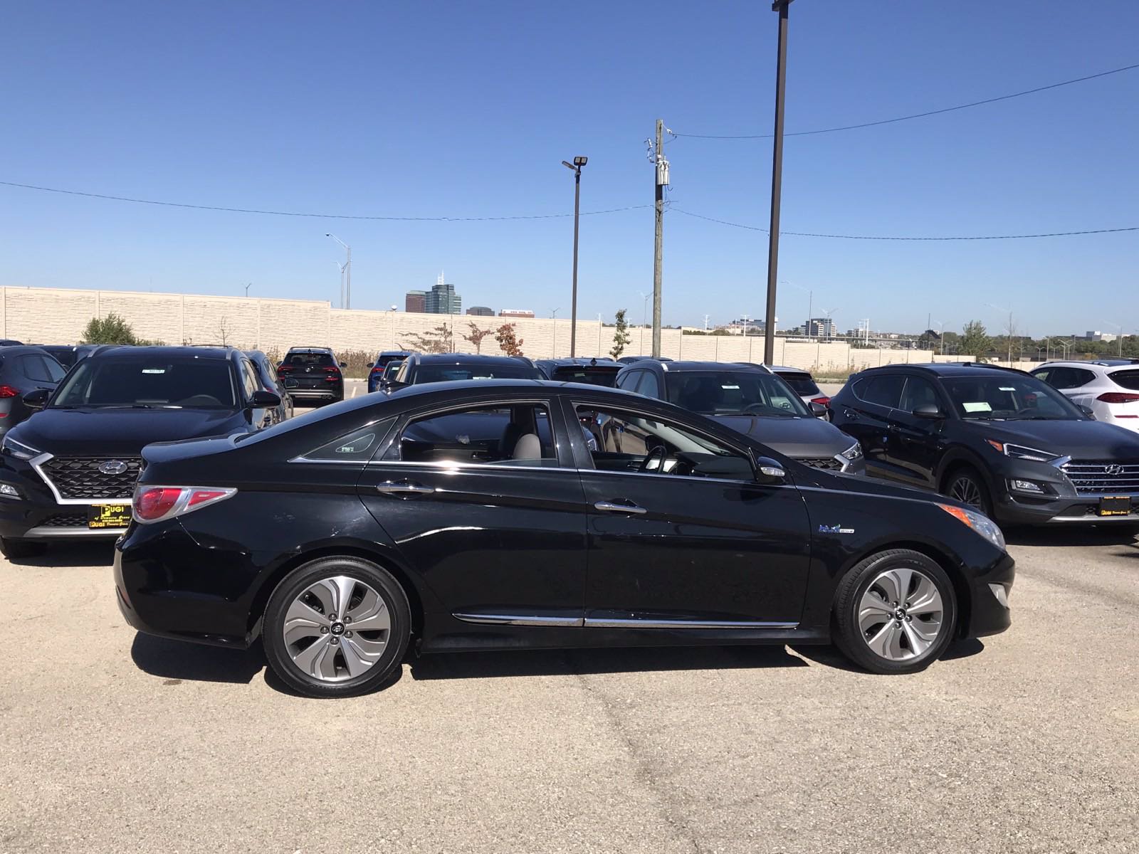 PreOwned 2013 Hyundai Sonata Hybrid Limited w/Panoramic Sunroof Pkg