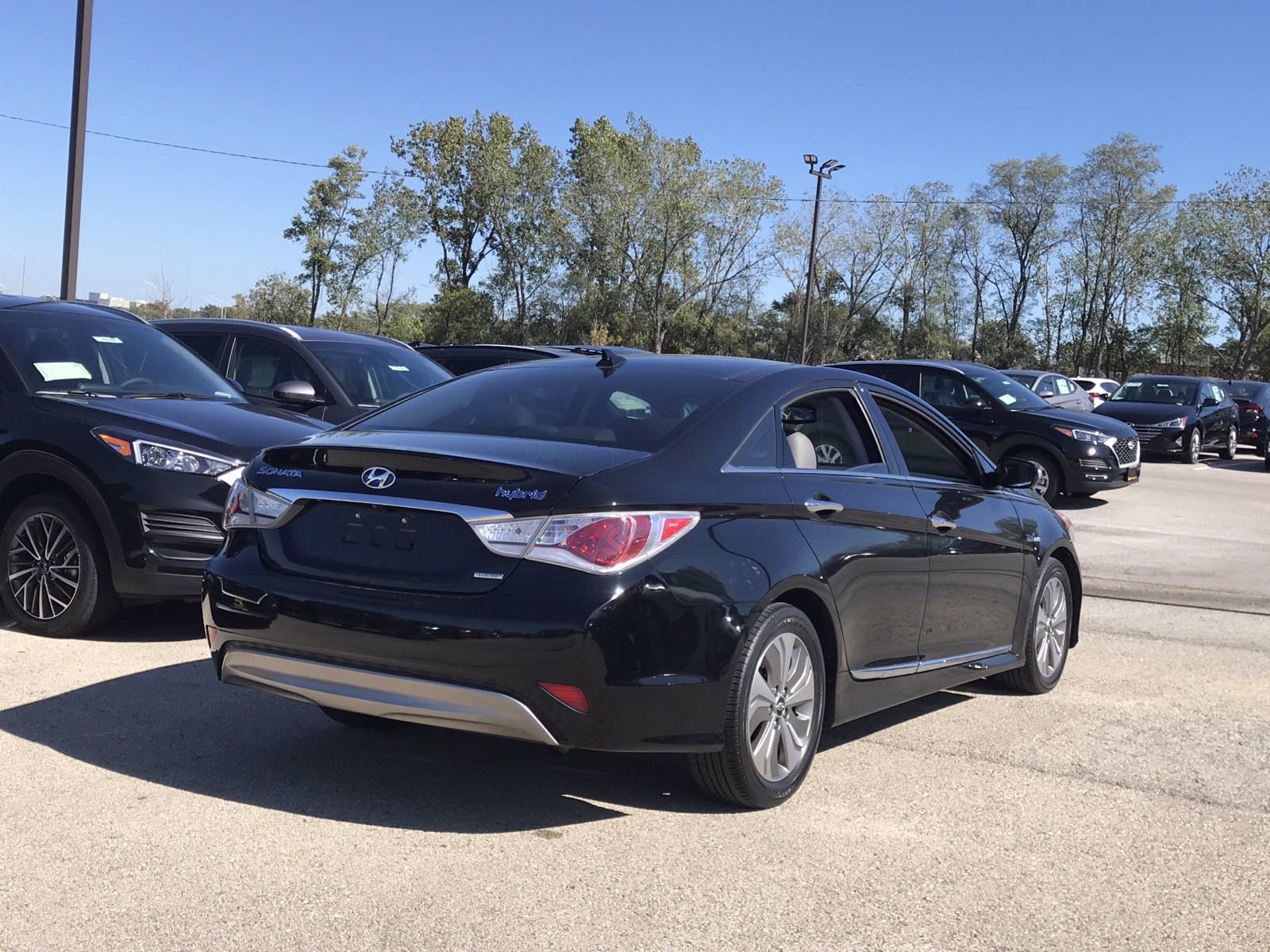 PreOwned 2013 Hyundai Sonata Hybrid Limited w/Panoramic Sunroof Pkg